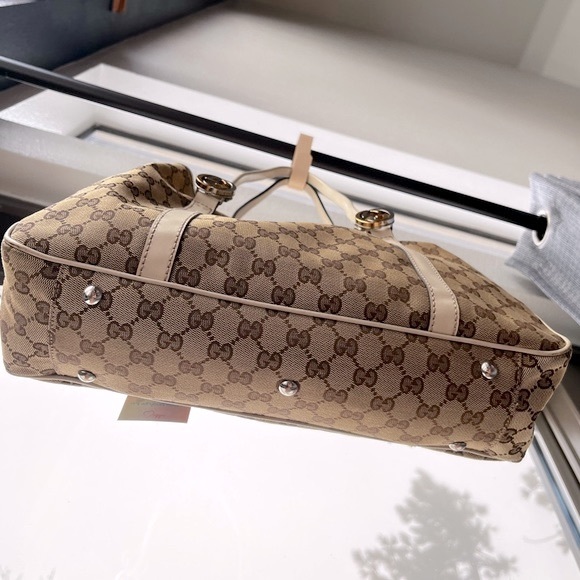 Gucci: Twins GG Monogram Canvas Gold/Silver Tote Bag - Picture 15 of 17